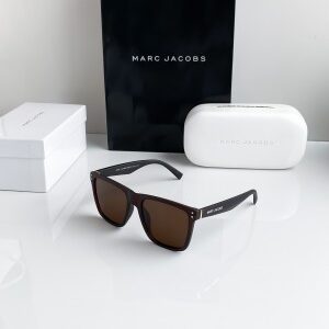 Marc Jacobs brown  CA 6000