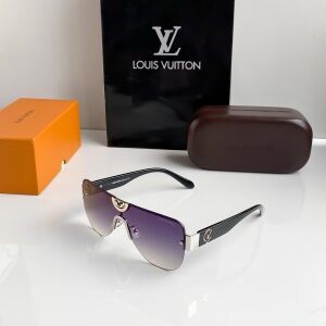 Louis_Vuitton_3015
