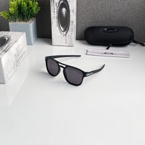 Oaklye009436