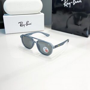 Rayban grey 4613
