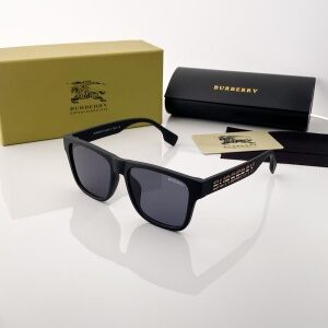 Burberry_printed_4358