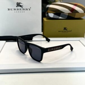 _Burberry_4358