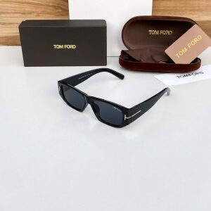 TOMFORD BLACK 8805