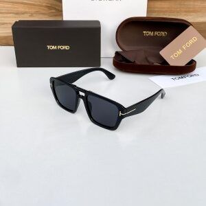 TOMFORD BLACK 185