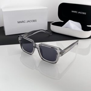 MARC JACOBS GREY 37002