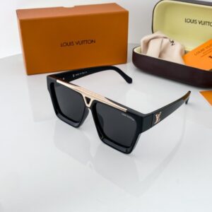 Louis_vuitton_1502_golden_black
