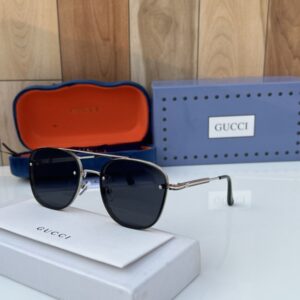 Gucci_22_square_metal_silver_black first copy